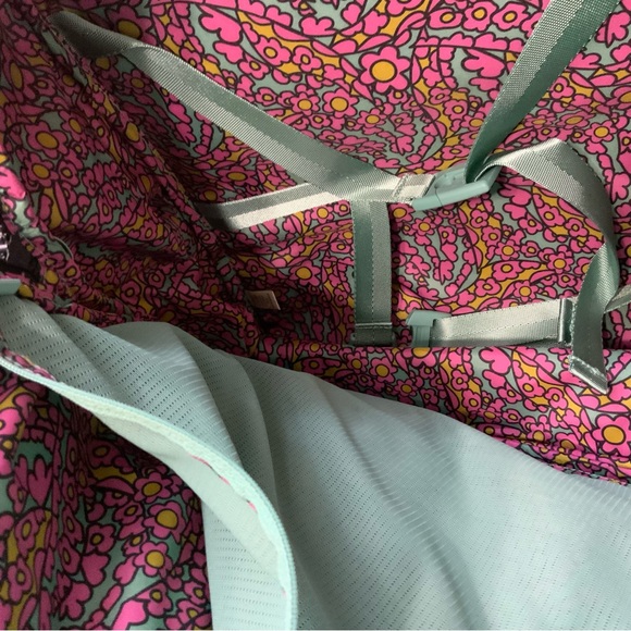 Vera Bradley Black Quilted Overnight Essentials Backpack EUC - Picture 6 of 10